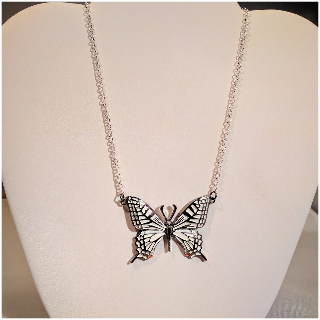 White Single Butterfly Necklace Silver Papillon